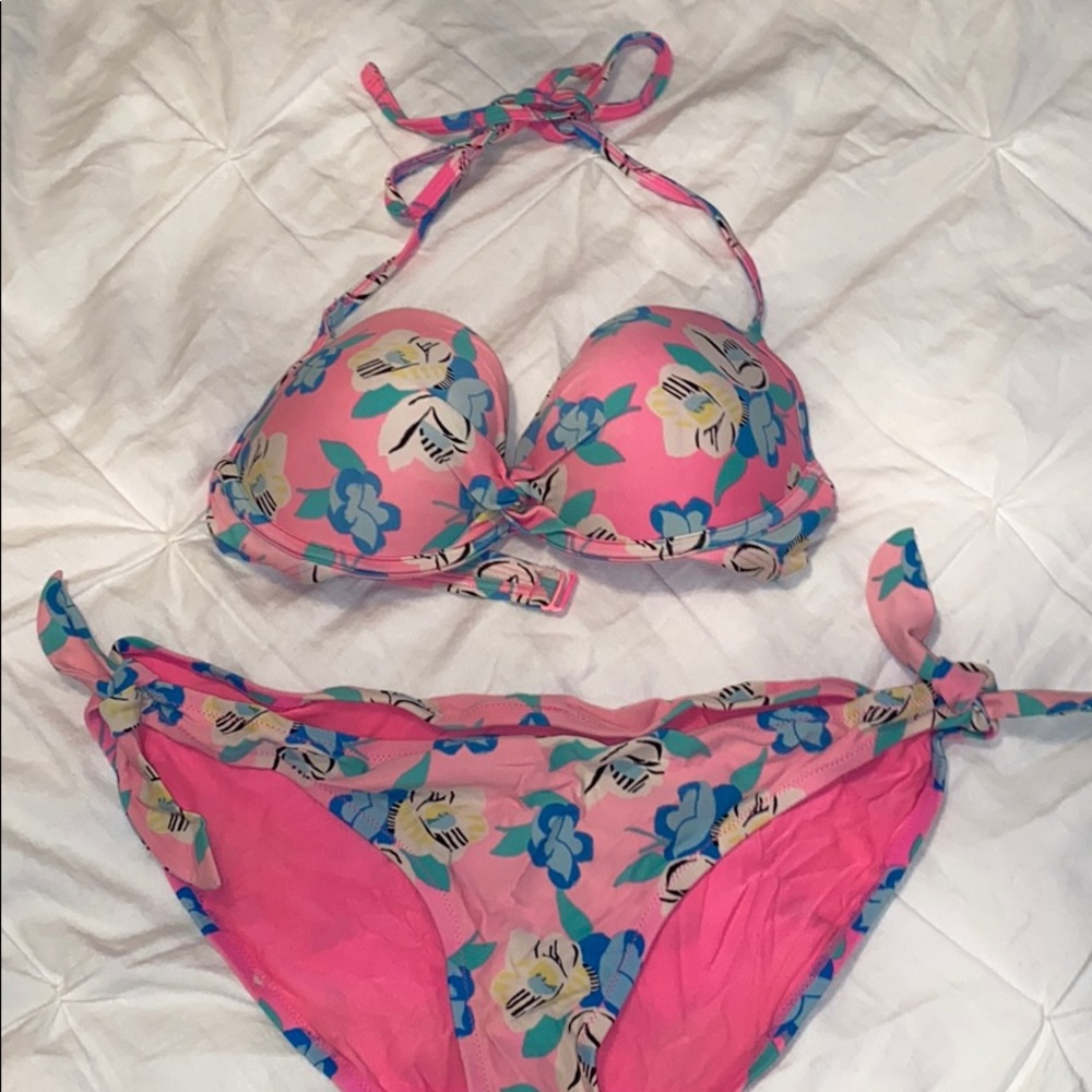Floral bikini set